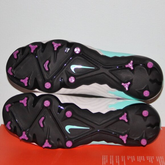 Athletic_Shoes